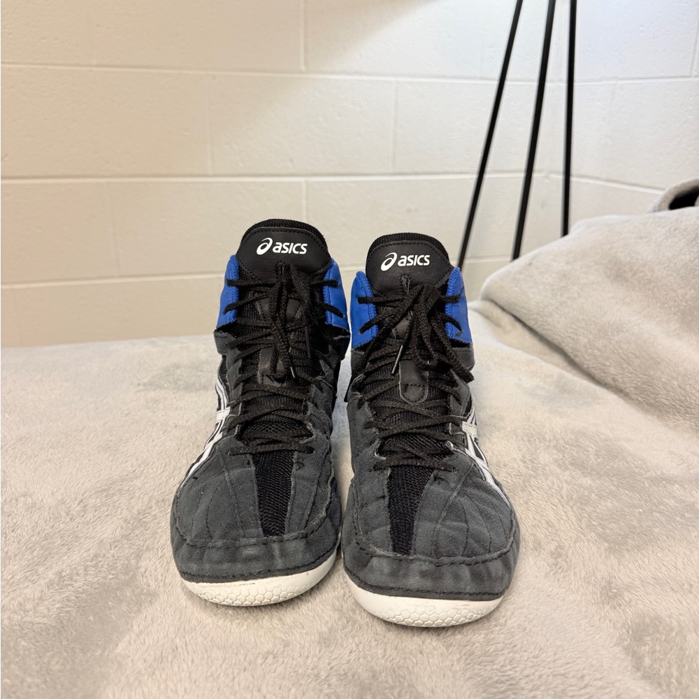 Asic Cael v8’s